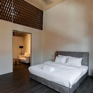 Melayu By Aayu - 10 Mins Walk To 1st Avenue Mall Guest house